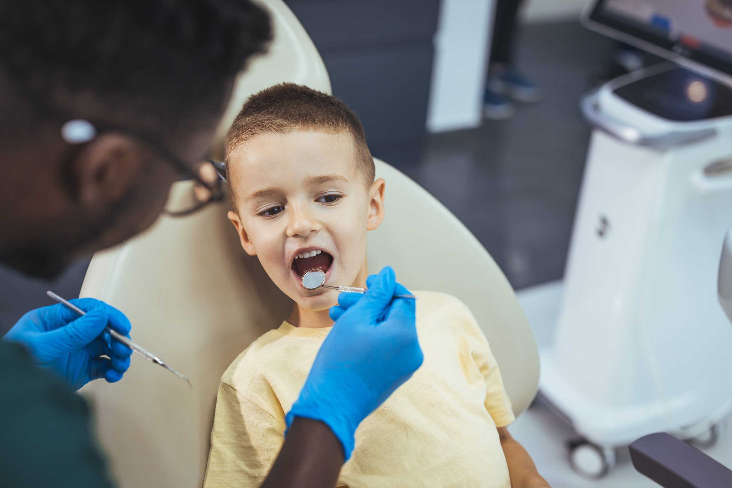 dental exam with child